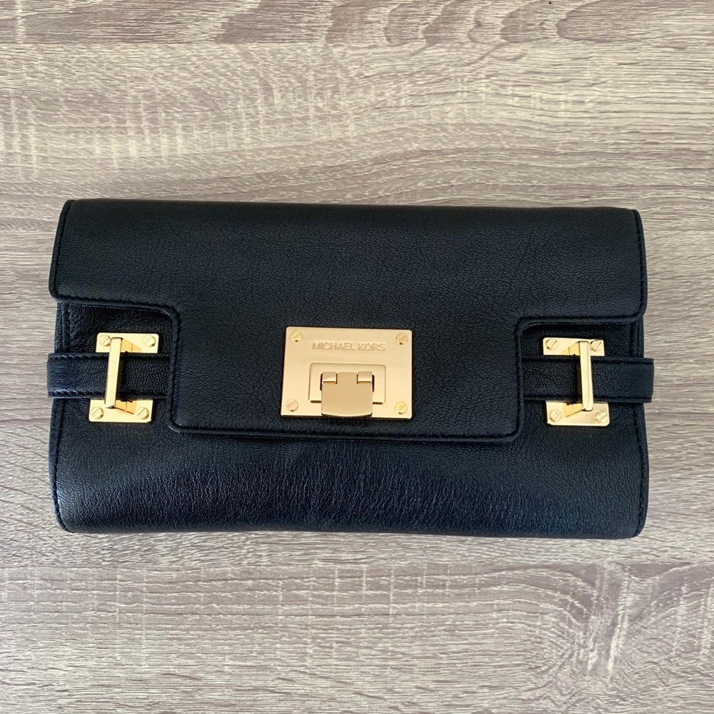Michael Kors Astrid Clutch in black